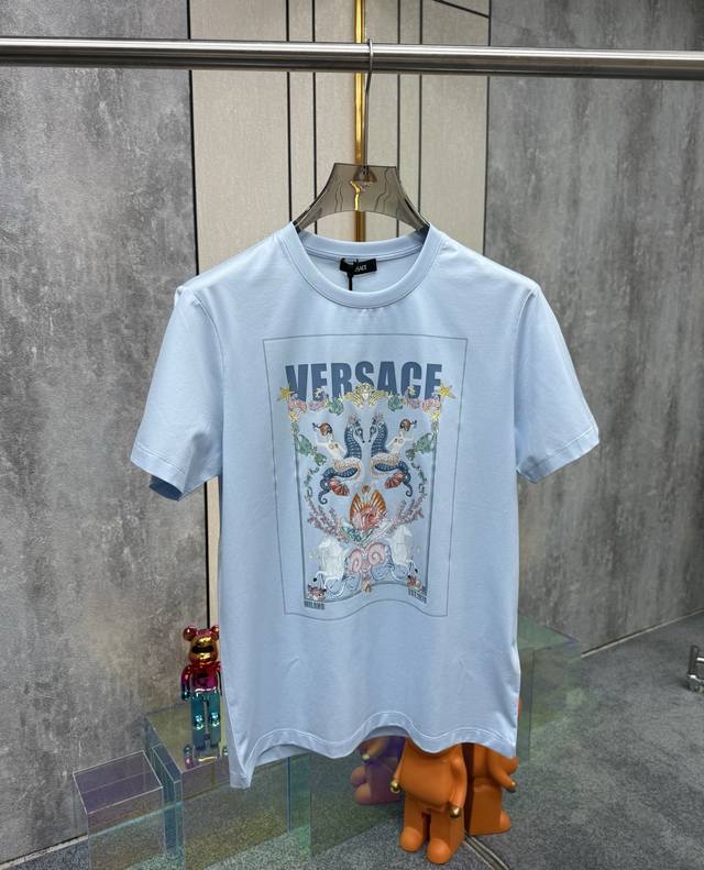 Versace 2025 Spring/Summer new Coral Theatre Postcard T-shirt; customized 100-co