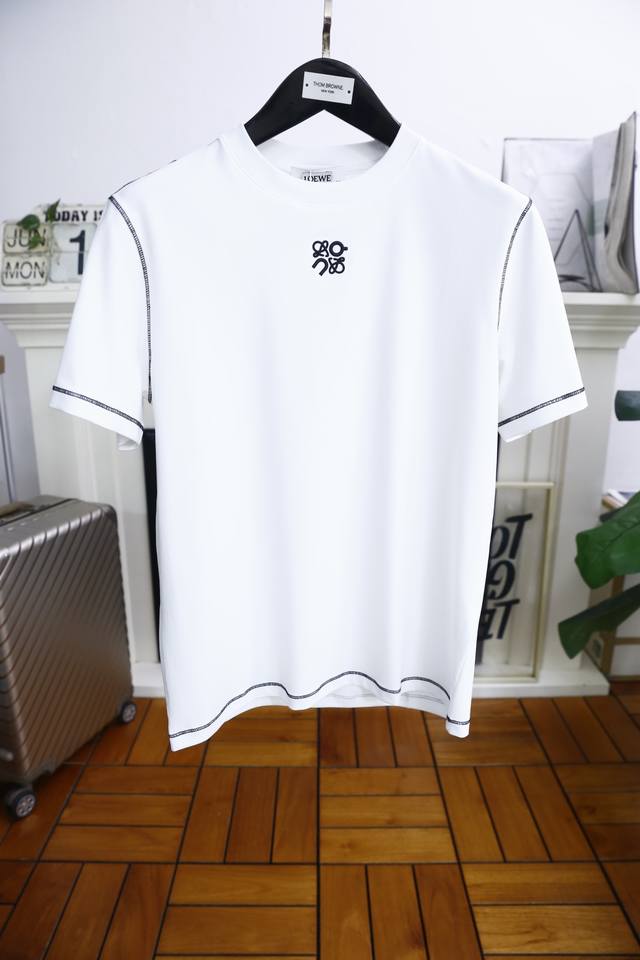 Loewe. 2025 new summer style! Fashionable and casual round neck short sleeve fas