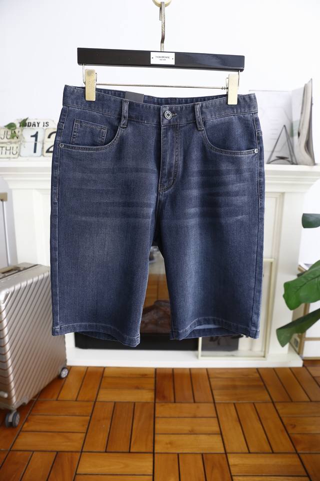 Christian D*Or. 2025 summer new men's denim shorts with perfect lining, fashiona