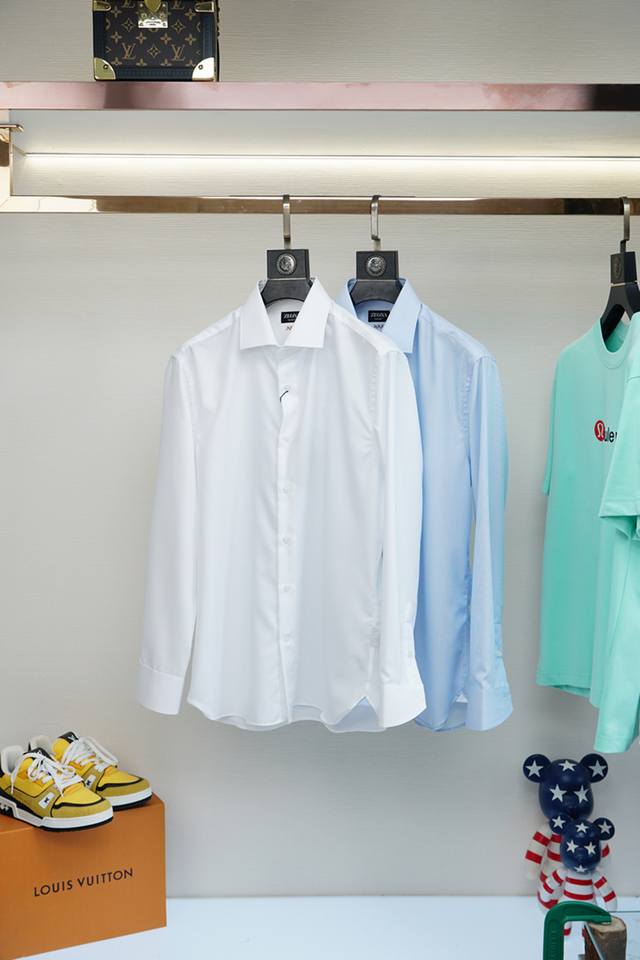 Zegna-2025 new products counters are selling fashionable high-end men's shirts,
