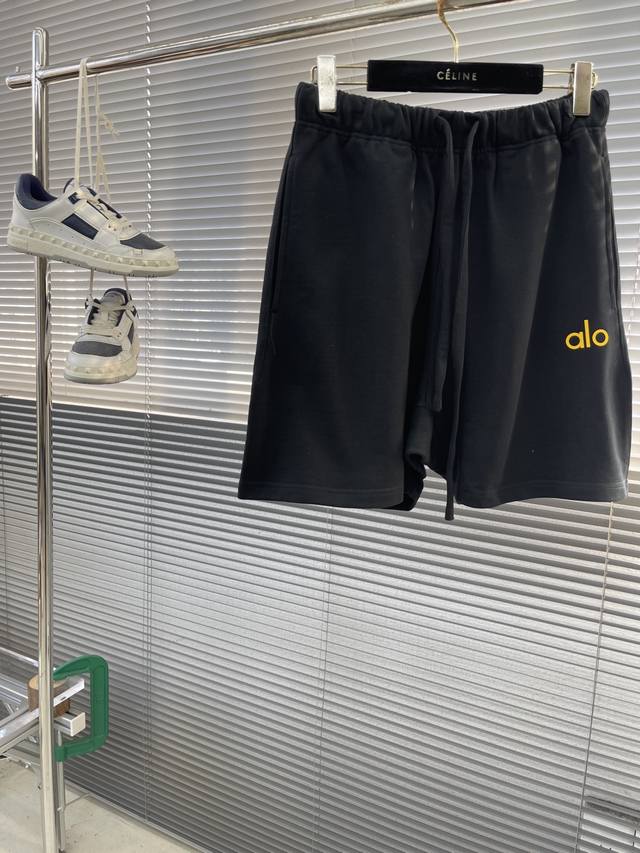 Alo new terry shorts, made of combed heavyweight cotton sweater fabric The fabri