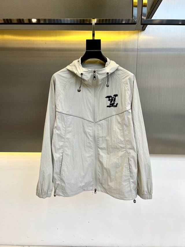 Lv, 2025 Men's hooded casual jacket, spring and summer thin outerwear, sun prote