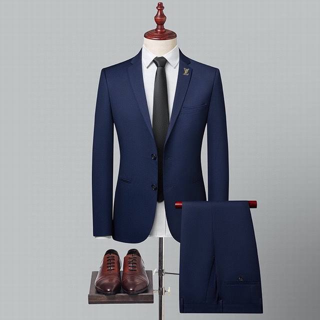 First choice for business! Formal suits are a must for negotiation and job appli