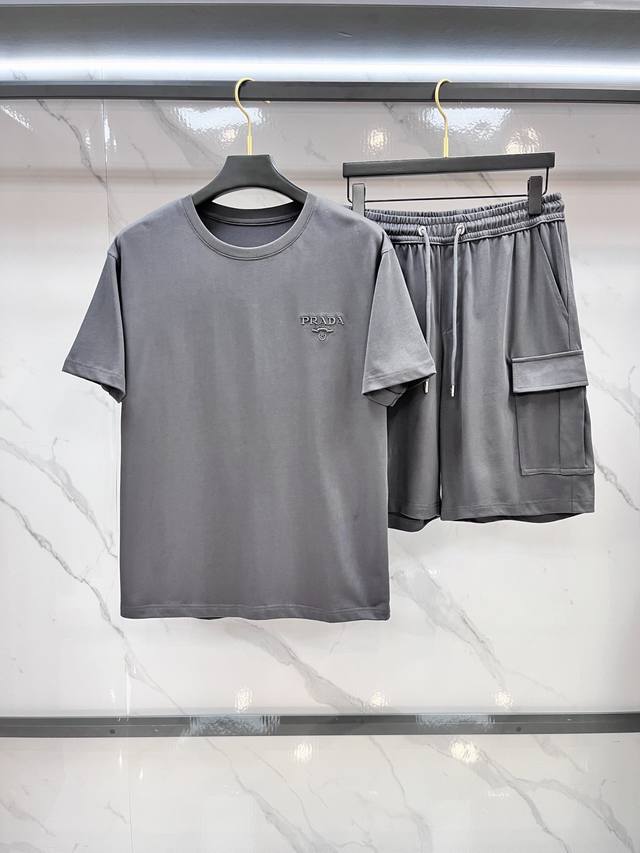 Prada's latest fashion casual suit for 2025, made of top-quality original fabric