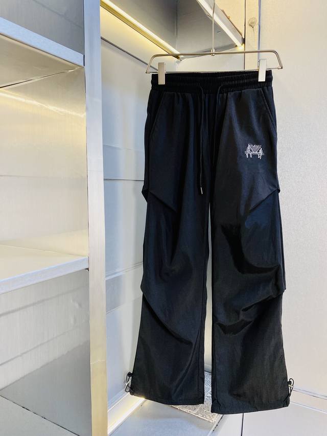 Original goods from the official website can be worn by people weighing 210 catt