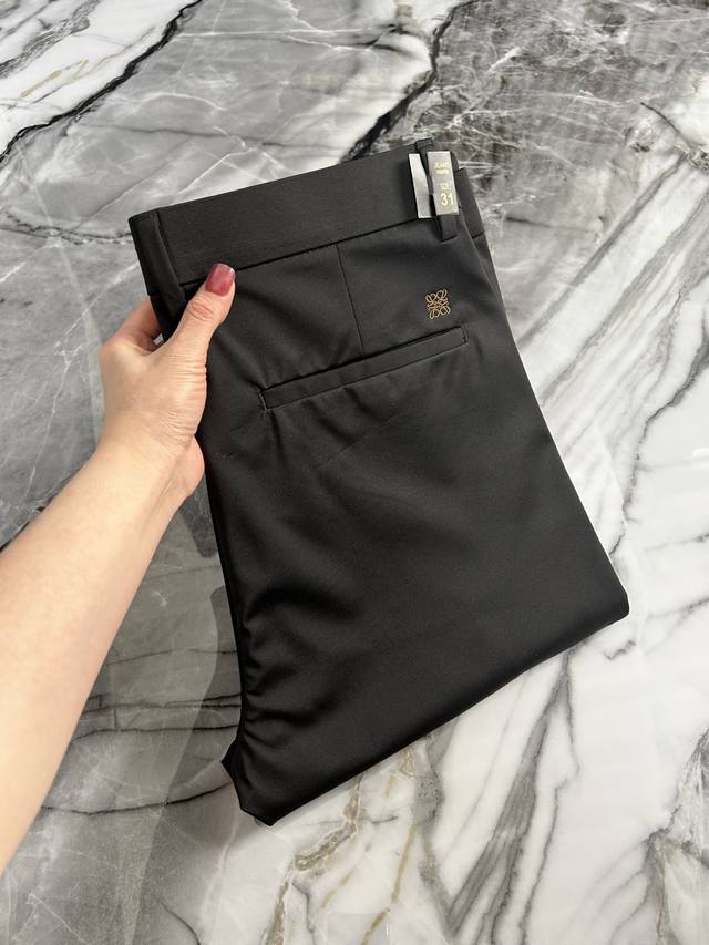 Loewe 2025 Spring and Summer counter new stylish and elegant men's customized to