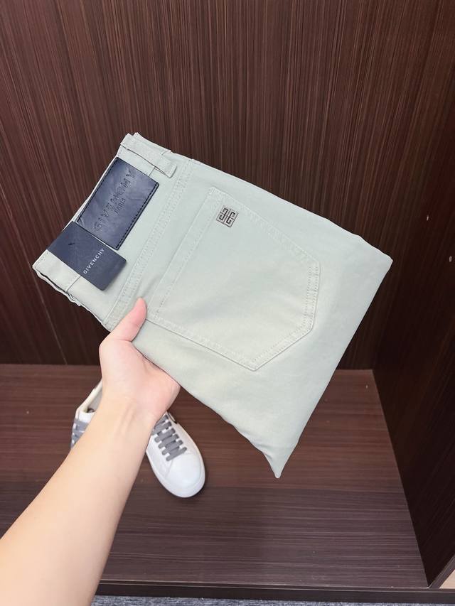 Givenchy men's denim jeans, official album poster style! High-end imported denim