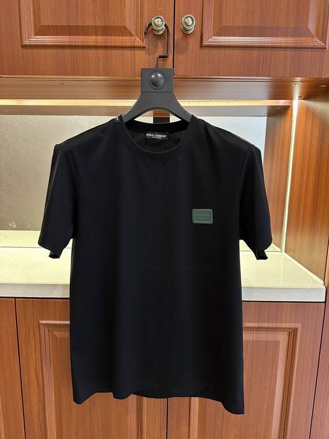 D&G 2025 Spring and Summer official website has the same new round neck short-sl