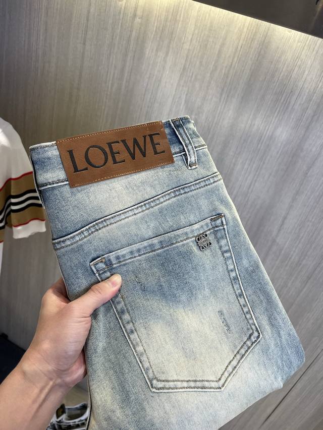 Loewe 2025 new men's jeans with good elasticity. Exclusively sold on the officia