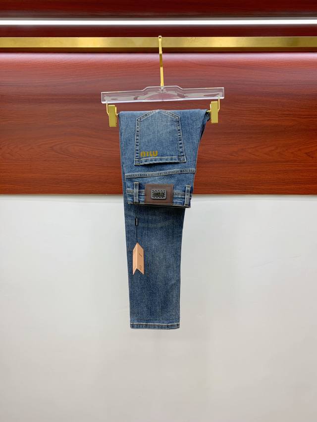 Miumiu New high-end exclusive sale 25Ss four seasons super hot street series of