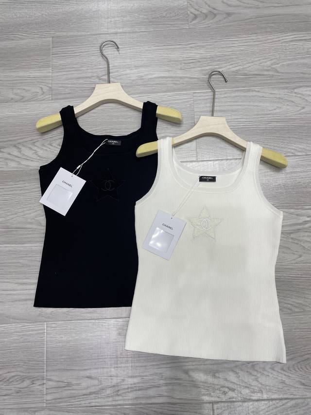 Chanel & Chanel new double C embroidered logo knitted vest 2 colors 3 sizes Sml