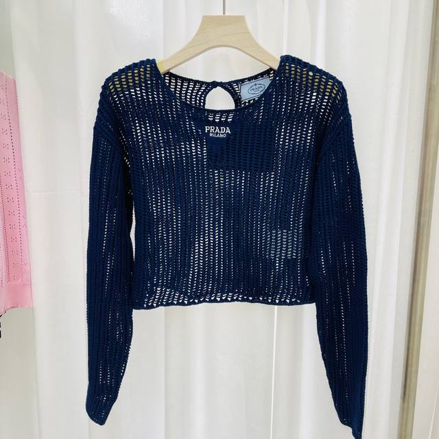 Prada new hollow triangle logo crochet knitted top Sml spot supply