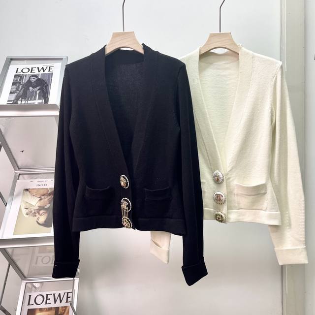 Chanel & Chanel Handicraft Workshop Heavy-duty Cardigan Sml Spot Supply