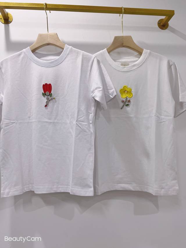 Shushu Tong Spring and Summer new white hand-sewn diamond embroidered flower T-s