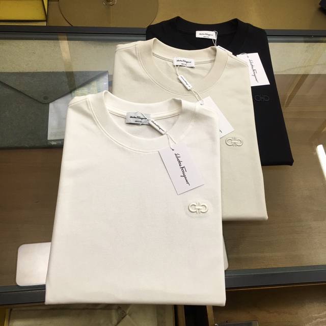 New product from Ferraga... 25 Spring/Summer new round neck short-sleeved T-shir