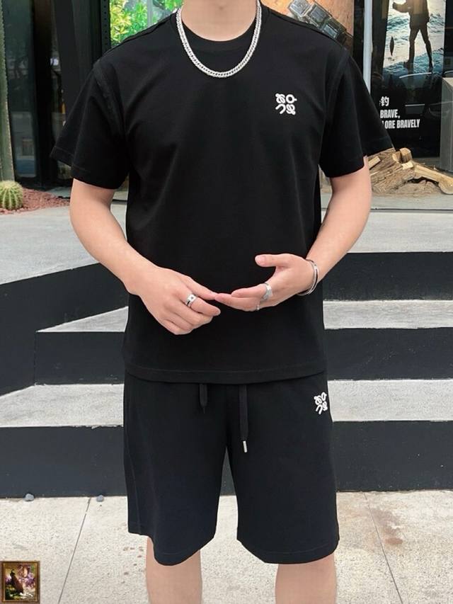 Loewe's new summer shorts set is shipped the next day! High-end custom fabrics!