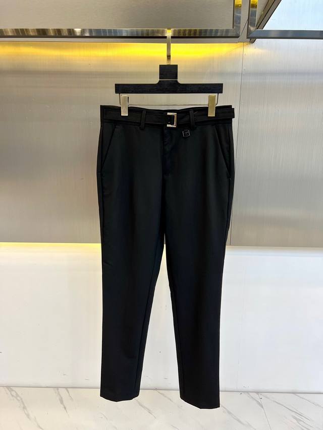 Burberry, 25 Spring and Summer new business casual suit trousers with rolled-up