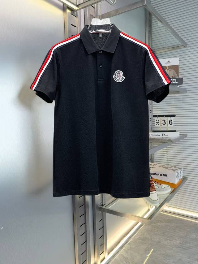 A must-have item for high-end business white-collar workers in Moncler! Seamless