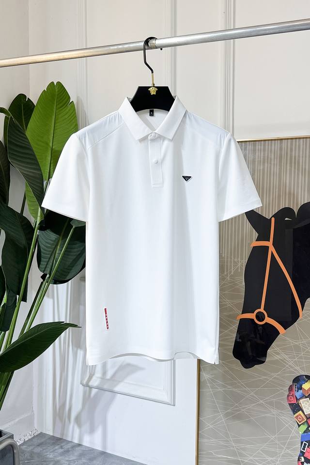 Prada 2025Ss Spring and Summer New Polo Neck Short Sleeve Series. Selected high-