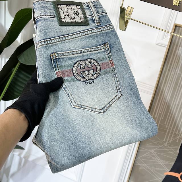 Gucci 2025Ss Spring and Summer Jeans for the Year of the Snake. Original 1:1 pro