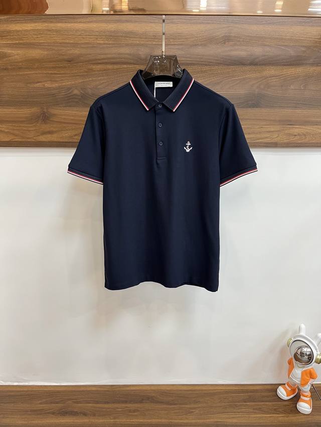 mainly promotes the 2025Ss early spring new release of the Tf lapel T-shirt with