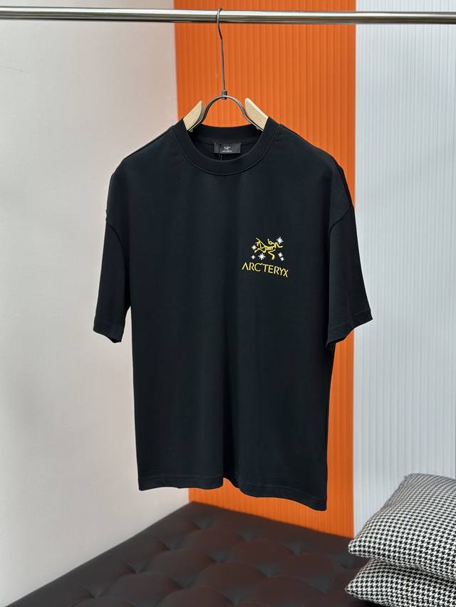 Arc'teryx Snake Year Limited 2025Ss Spring and Summer Latest Round Neck Fashion