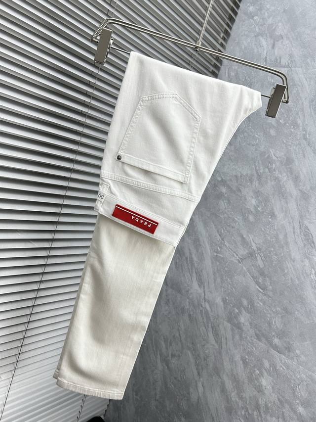 Pula's exclusive new high-end version of casual jeans! Custom-made fabrics are b