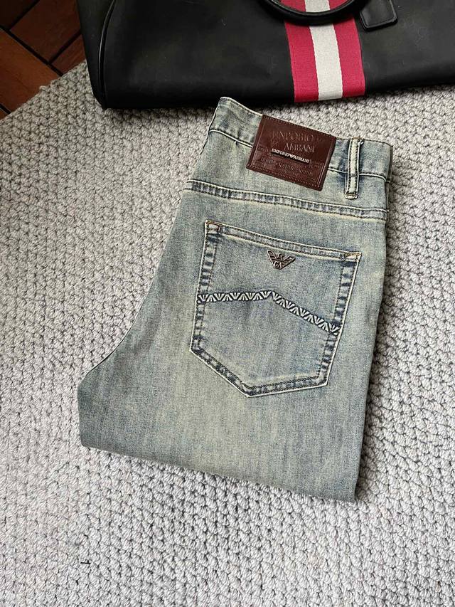 Ama's newest jeans for summer 2025. No pressure to enter and exit the store. Hot