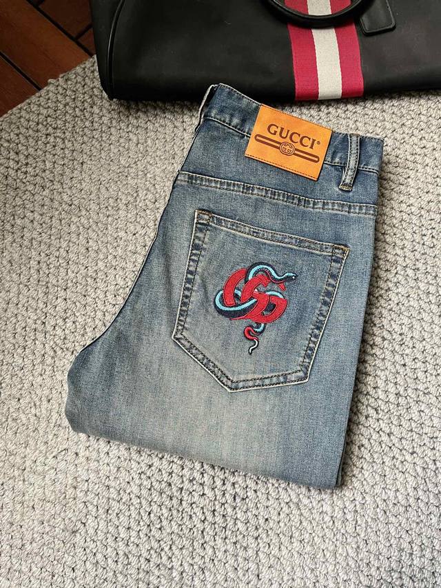 Gucci's latest jeans for summer 2025. No pressure to enter the store. Hot-sellin