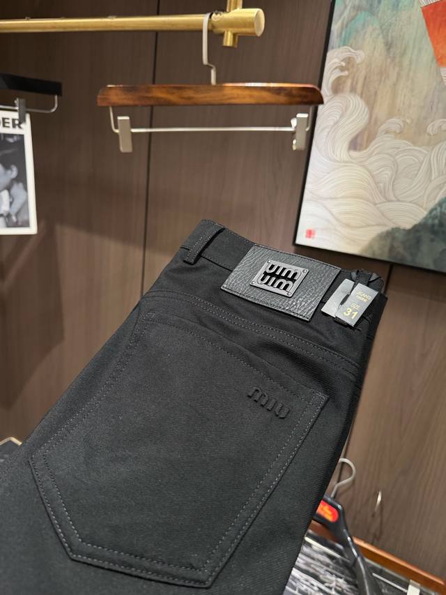 Miumiu2025 early spring latest series of men's casual pants! Soft and delicate,