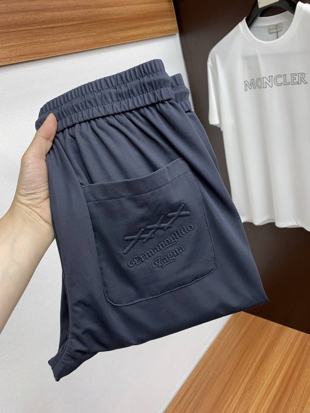 Zegna's 25th spring and summer new casual pants are neatly cut and full of urban