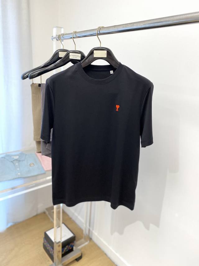 Ami, the latest short-sleeved T-shirt of 2025, handsome and fashionable, with ex