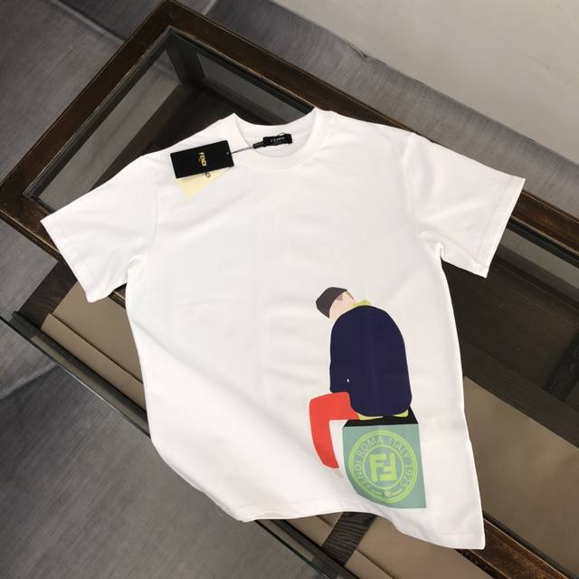 Fendi's newest cotton T-shirt from the counter series! New design inspiration, v