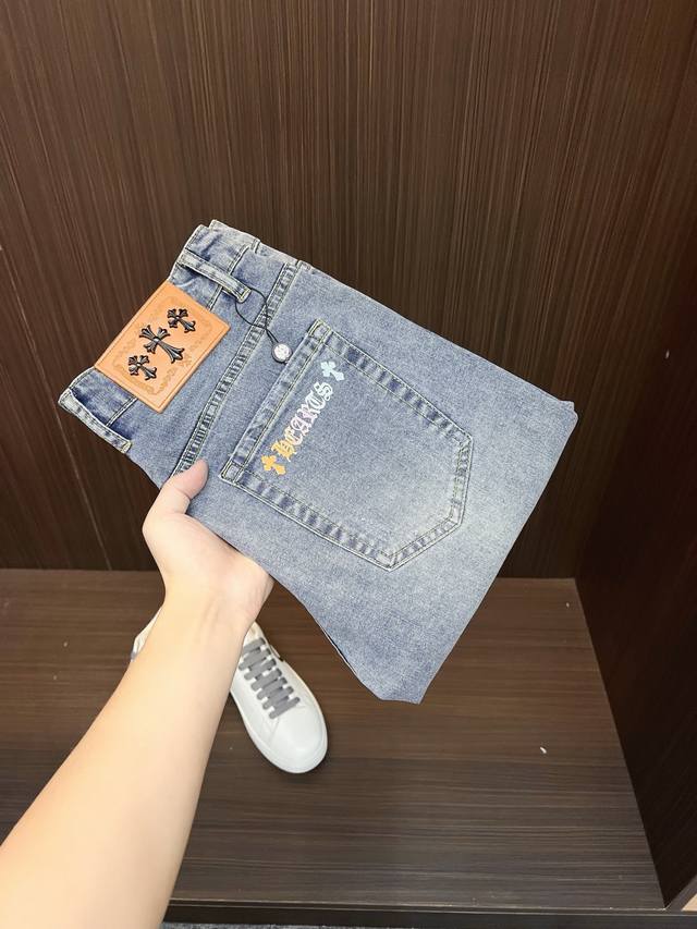 Available at Chrome Hearts official counters, original and stylish 5-point denim