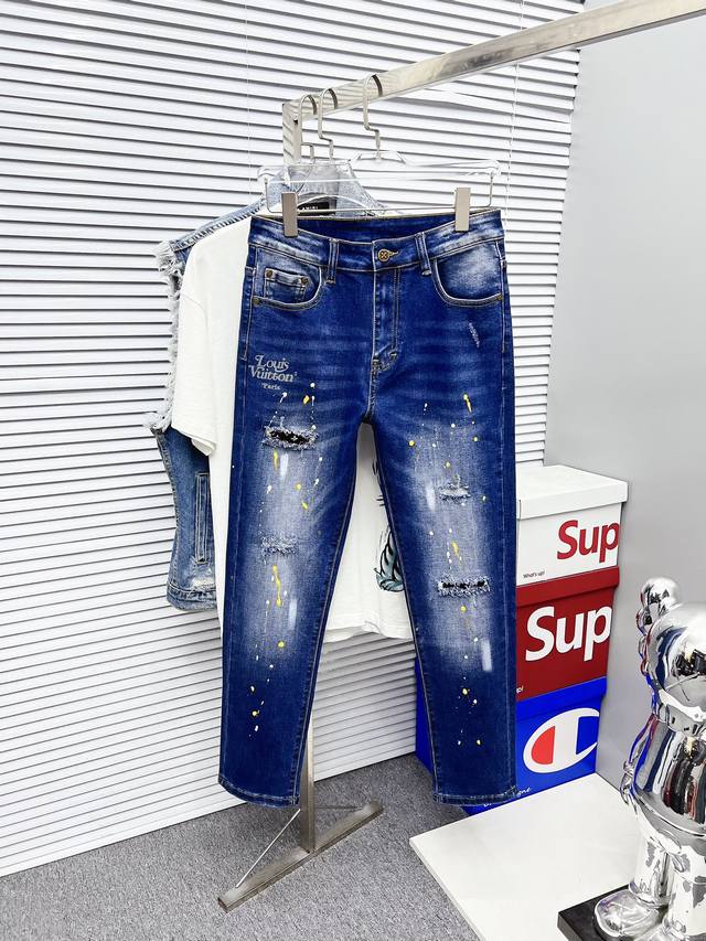 Lv 2025 Spring and Summer new products are available at the counter. The best je