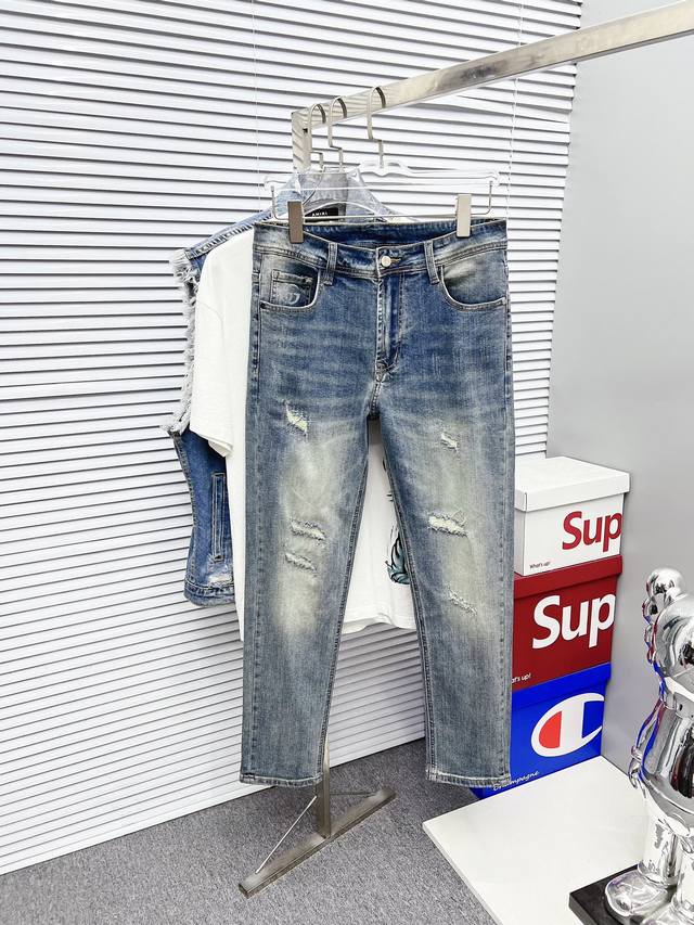 Gucci 2025 Spring and Summer new products are available at the counter. The best
