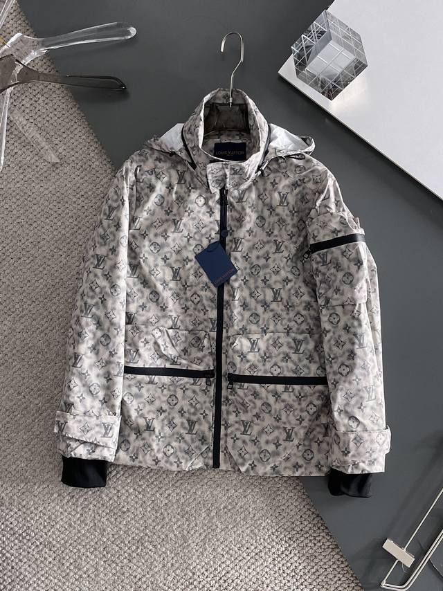 Lv 2025 spring new jacket, new product from the show, very perfect appearance, d