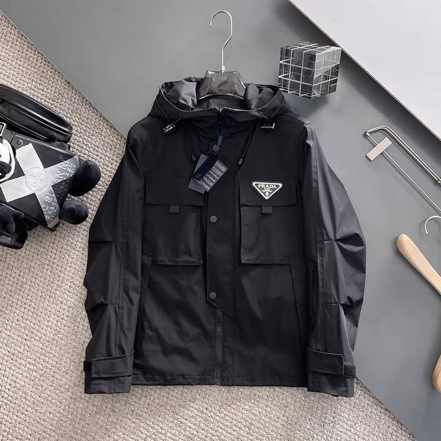 Prada 2025 spring new jacket, new product from the show, very perfect appearance