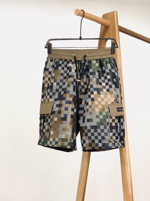 Louisvuitton 2025Ss Spring/Summer New Product Checkerboard Retro Work Shorts, do