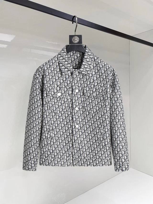 Same style as Dior official website, three labels complete, on sale in advance!