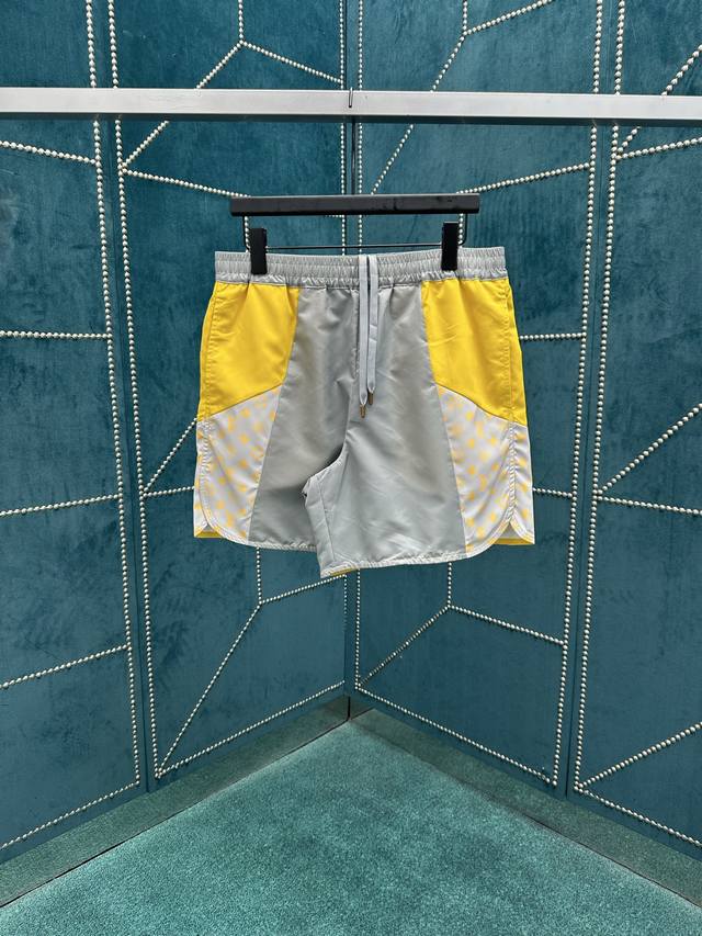 The new LVJIA 25Ss sports shorts are made of lightweight contrasting technical f