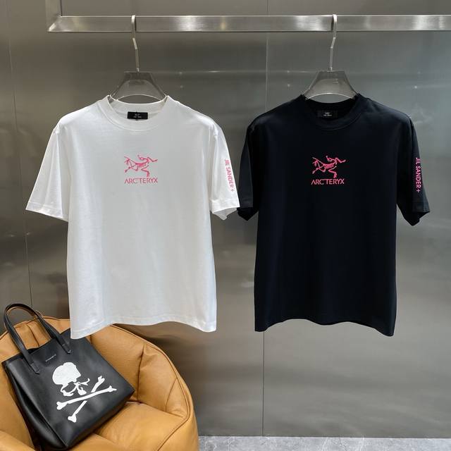 Bird House Arc'teryx co-branded black T, a must-have for summer functional fashi
