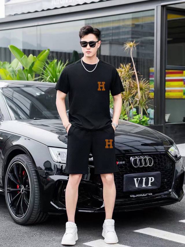 Hermes 2025 new men's short-sleeved shorts suit! Sold on the official website! H