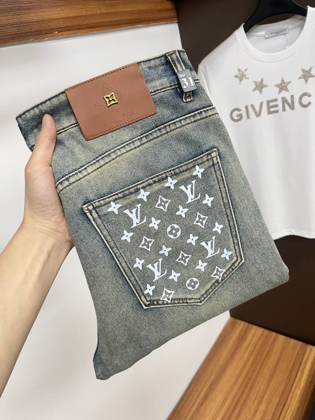 Lv 2025 Summer New European Station Men's Business Casual Jeans When business me