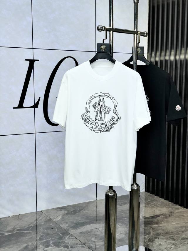 Moncler. 2025 Spring and Summer new models, the latest short-sleeved round neck