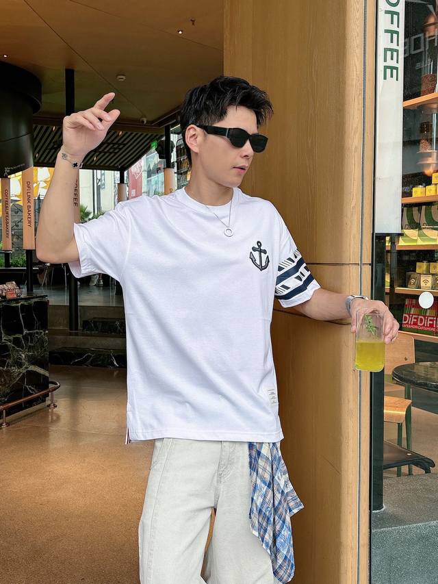 Tb. New spring and summer models, the latest short-sleeved round neck T-shirts,
