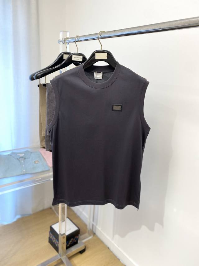 Burberry, 2025 new vest T-shirt, handsome and fashionable, with hardware decorat