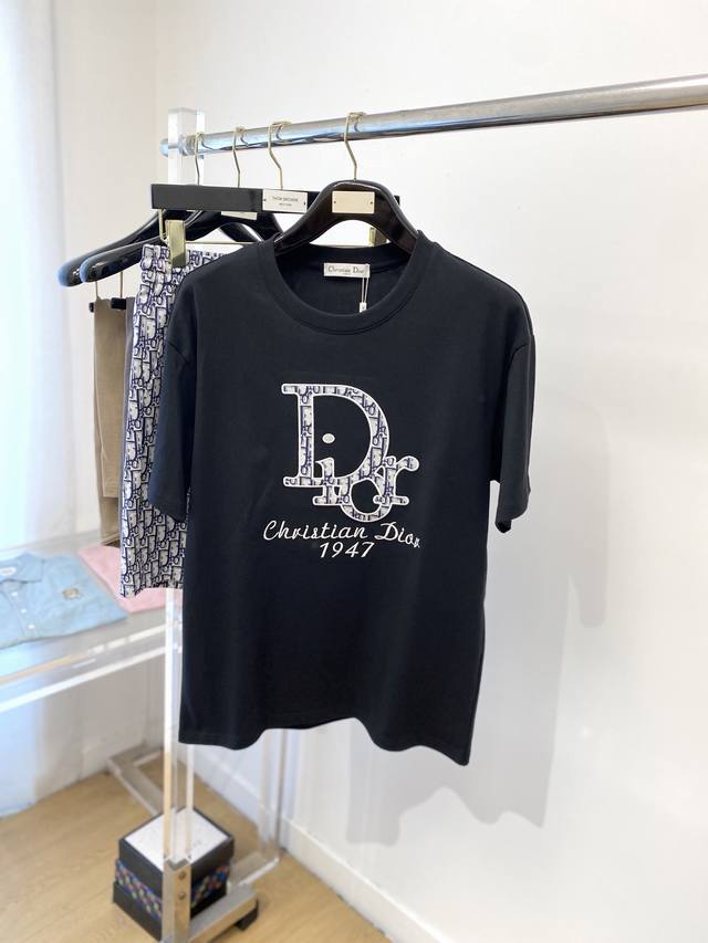 Dior, the latest product of 2025, fashionable and casual suit, made of top-grade