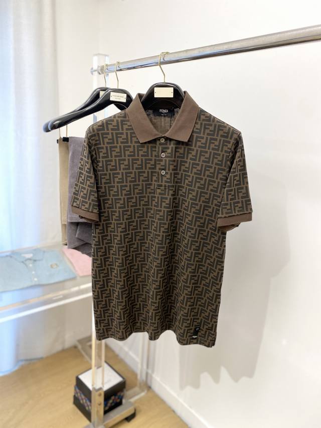 Fendi, the latest short-sleeved T-shirt of 2025, handsome and fashionable, with