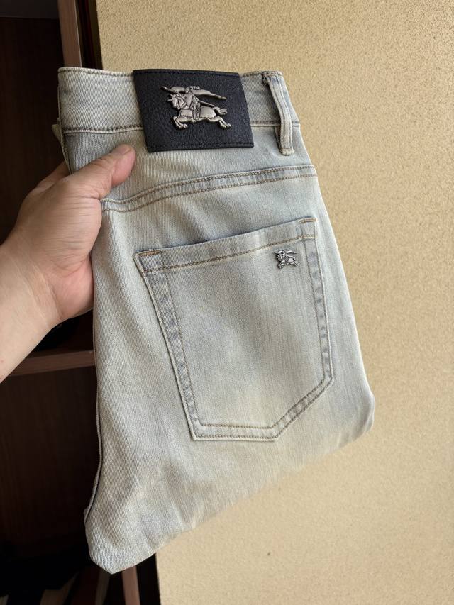 Burberry Ss new summer casual jeans, high-end quality, super soft and comfortabl